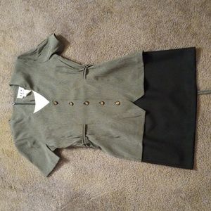 Business dress with beautiful buttons, all one piece, size 7